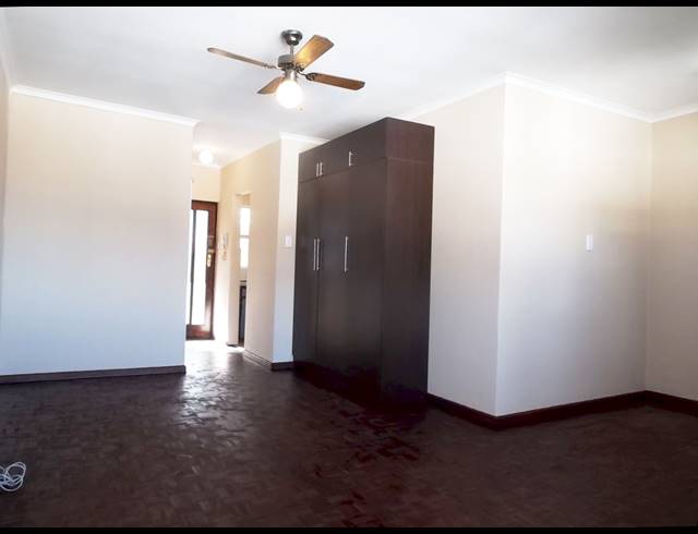 1 bed property to rent in ROSEBANK